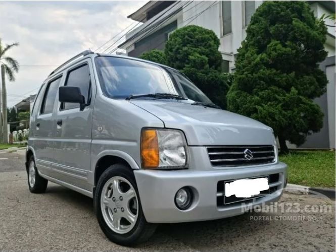 16 Pilihan Mobil Kecil 4 Pintu Bekas, Harga Mulai Rp30 Jutaan!