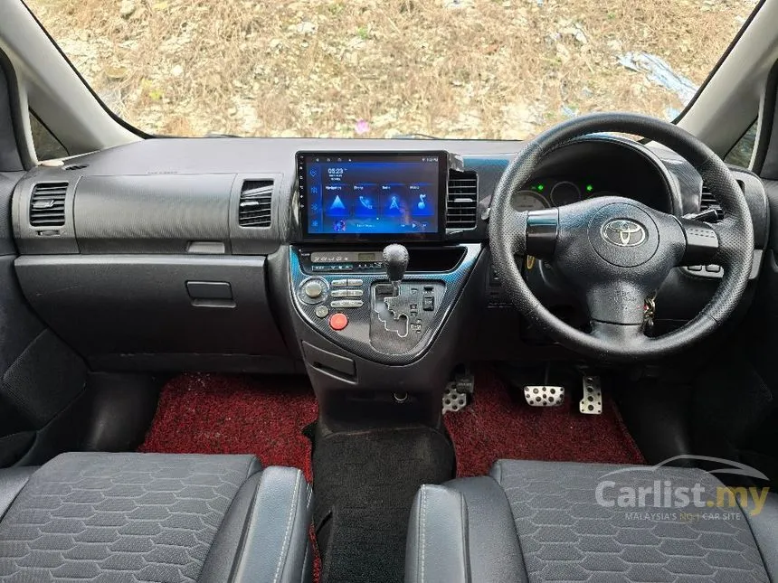 2003 Toyota Wish MPV