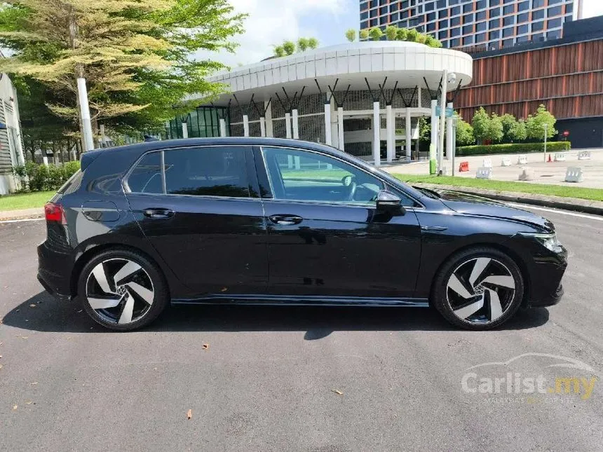 2022 Volkswagen Golf TSI R-Line Hatchback