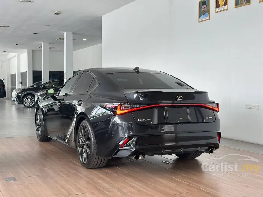 2022 Lexus IS 300 F Sport Sedan