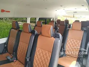 2023 Toyota Hiace 2.8 Premio Van