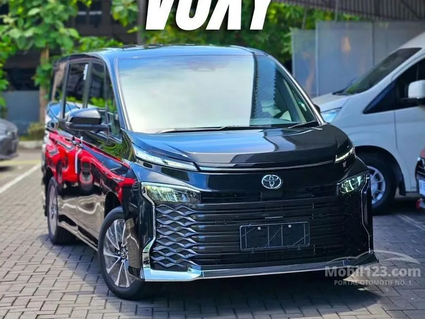 Jual Mobil Toyota Voxy 2023 2.0 di Kalimantan Barat Automatic Van Wagon Hitam Rp 583.000.000