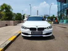 2012 BMW 320i 2.0 Luxury Sedan MILES 40rb Like New