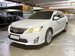 2014 Toyota Camry 2.5 Hybrid Sedan