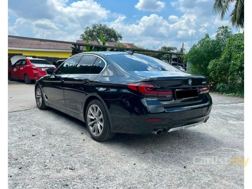 2019 BMW 520i Luxury Sedan