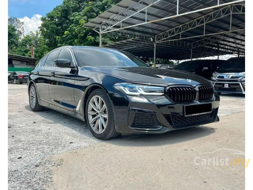 2019 BMW 520i Luxury Sedan