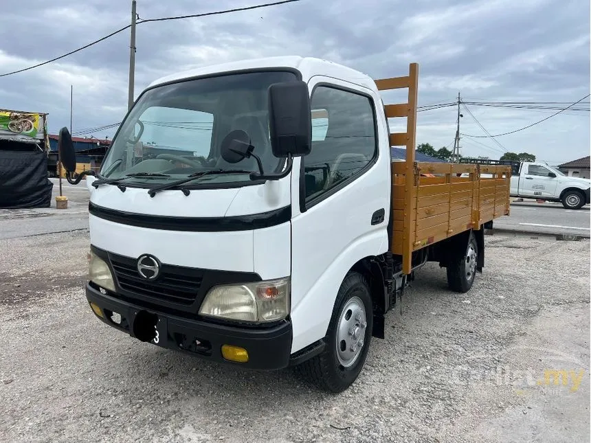 2010 Hino 300 Series WU300R Lorry