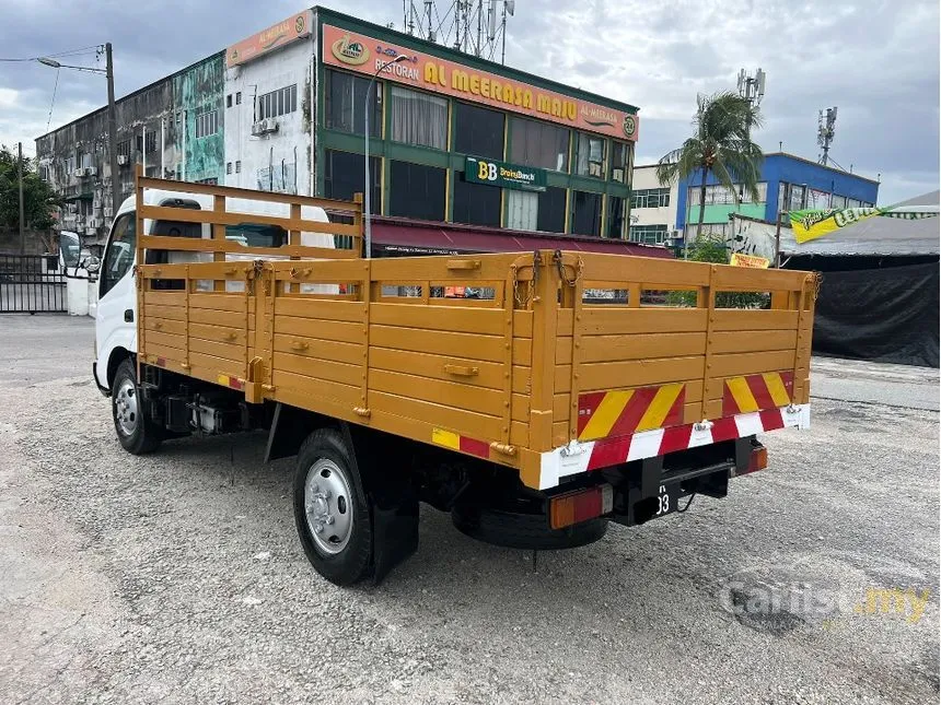 2010 Hino 300 Series WU300R Lorry