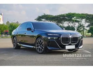 2023 BMW 735i 3.0 M Sport Sedan