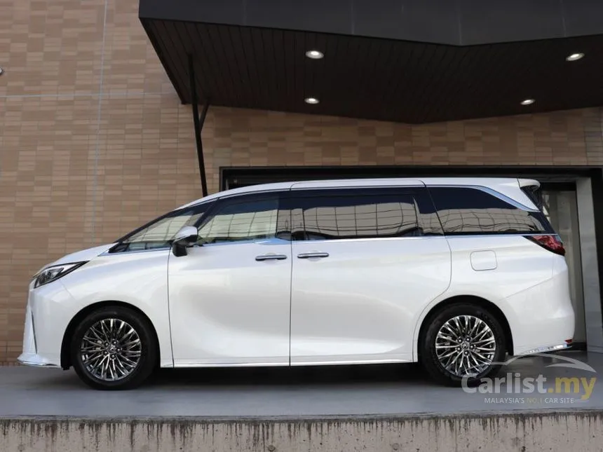 2025 Lexus LM 500h Version L 6 Seater MPV