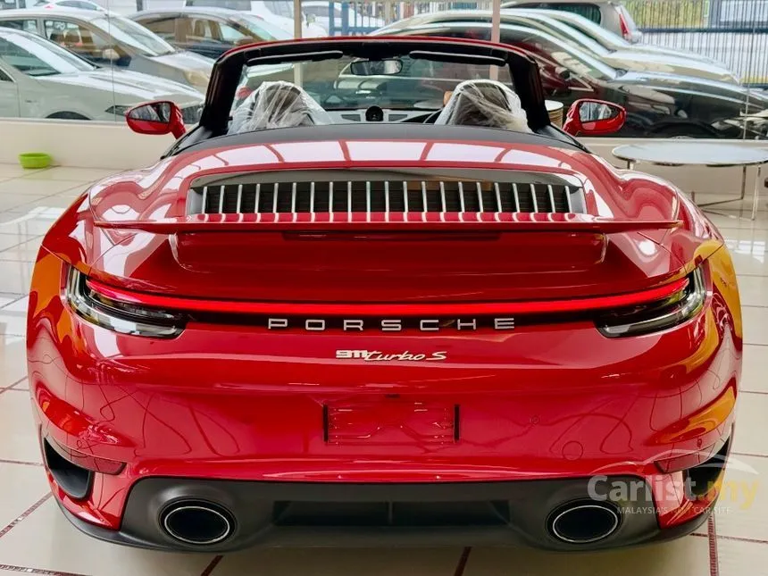 2022 Porsche 911 Turbo S Coupe