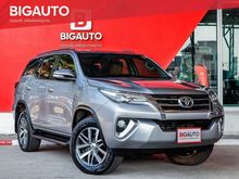 2016 Toyota Fortuner 2.8 (ปี 15-18) V 4WD SUV AT