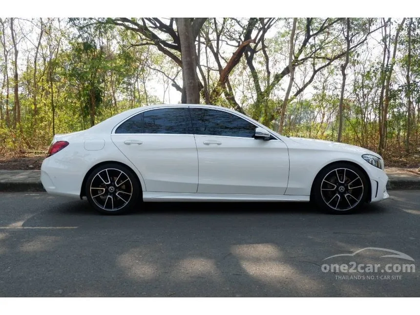 2019 Mercedes-Benz C220 d AMG Dynamic Sedan