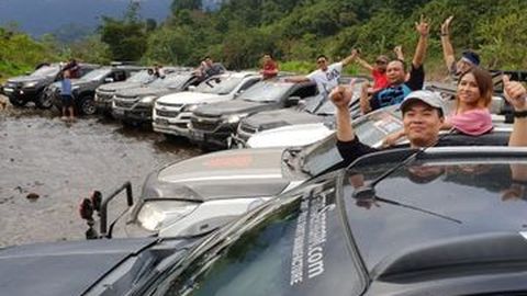 Trailblazer Indonesia Berikan Donasi ke Korban Gempa Lombok