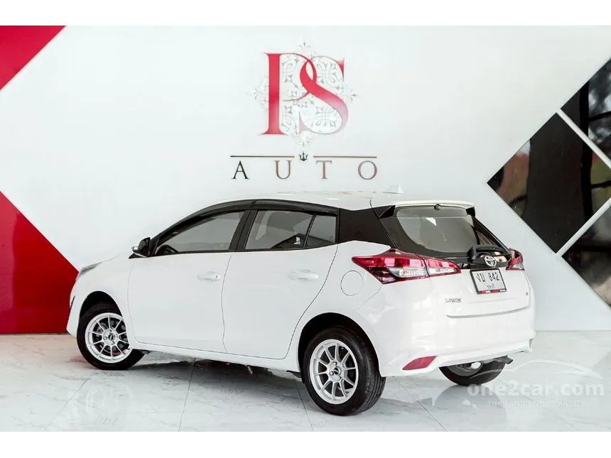 2018 Toyota YARIS E Hatchback