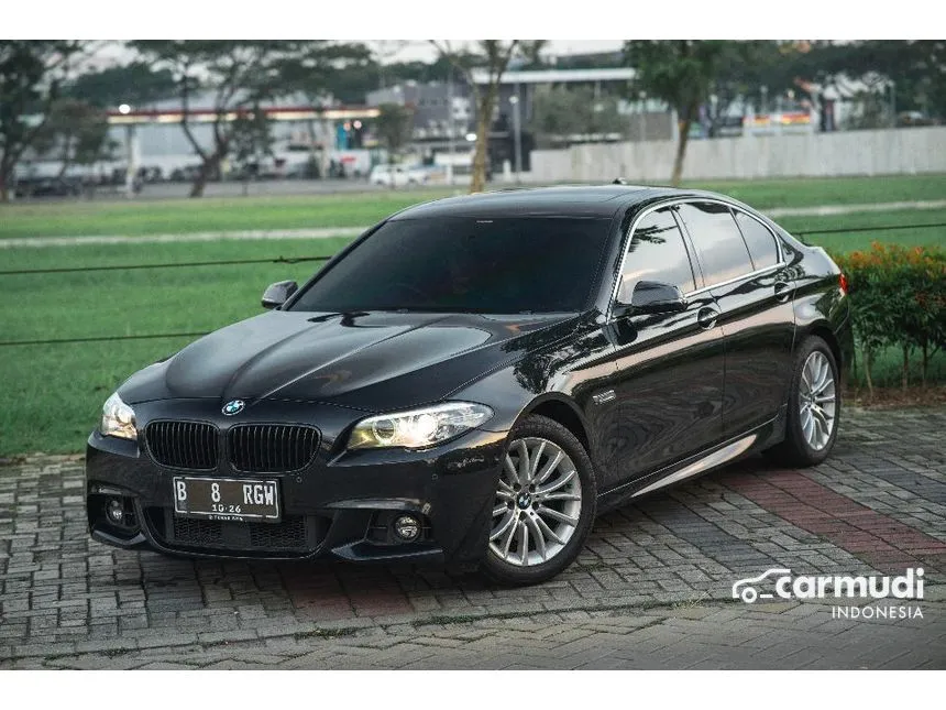 2016 BMW 528i Luxury Sedan