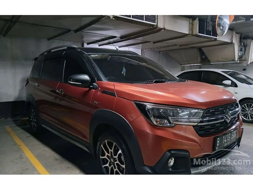 Jual Mobil Suzuki XL7 2021 ALPHA 1.5 di Jawa Barat Automatic Wagon Orange Rp 207.000.000