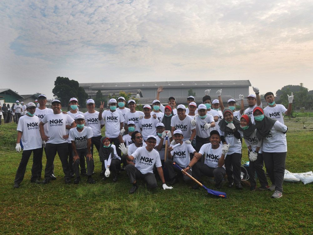 Ulang Tahun Ke-40, NGK Tebar Ribuan Kebaikan
