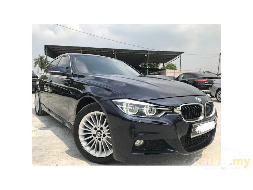 2016 BMW 318i Luxury Sedan