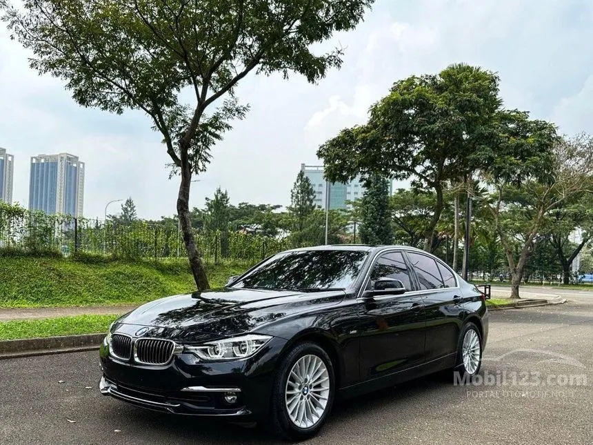 Jual Mobil BMW 320i 2018 Luxury 2.0 di DKI Jakarta Automatic Sedan Hitam Rp 492.000.000