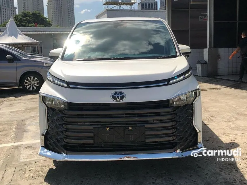 Jual Mobil Toyota Voxy 2024 2.0 di Jawa Barat Automatic Van Wagon Putih Rp 590.800.000