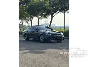 2022 Mercedes-Benz E300 2.0 AMG Line Sedan