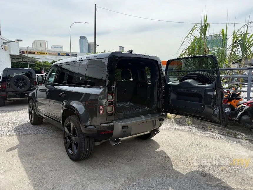2024 Land Rover Defender 90 P525 Carpathian Edition SUV