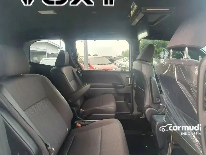 2025 Toyota Voxy (Premium Color) MPV