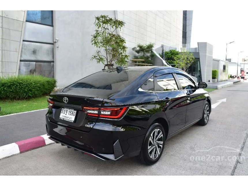 2024 Toyota Yaris Ativ Premium Luxury Sedan