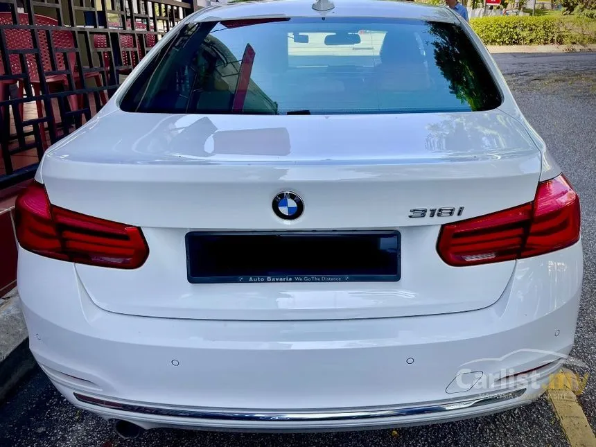 2017 BMW 318i Luxury Sedan
