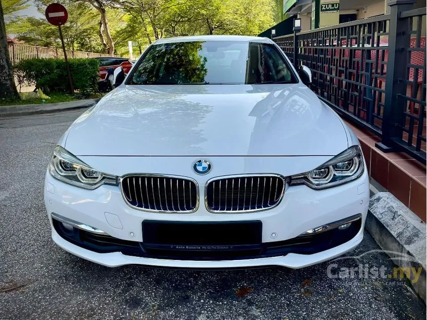 2017 BMW 318i Luxury Sedan