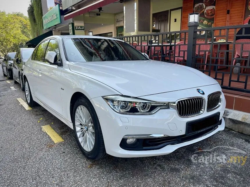 2017 BMW 318i Luxury Sedan