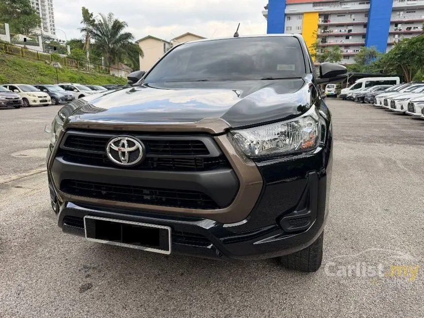 2022 Toyota Hilux E Dual Cab Pickup