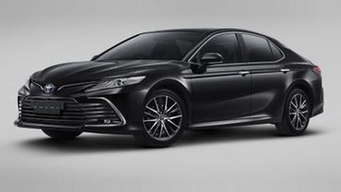 Harga Camry Hybrid Terbaru Bisa Ditekan Berkat Insentif Pajak, Kini Berapa?