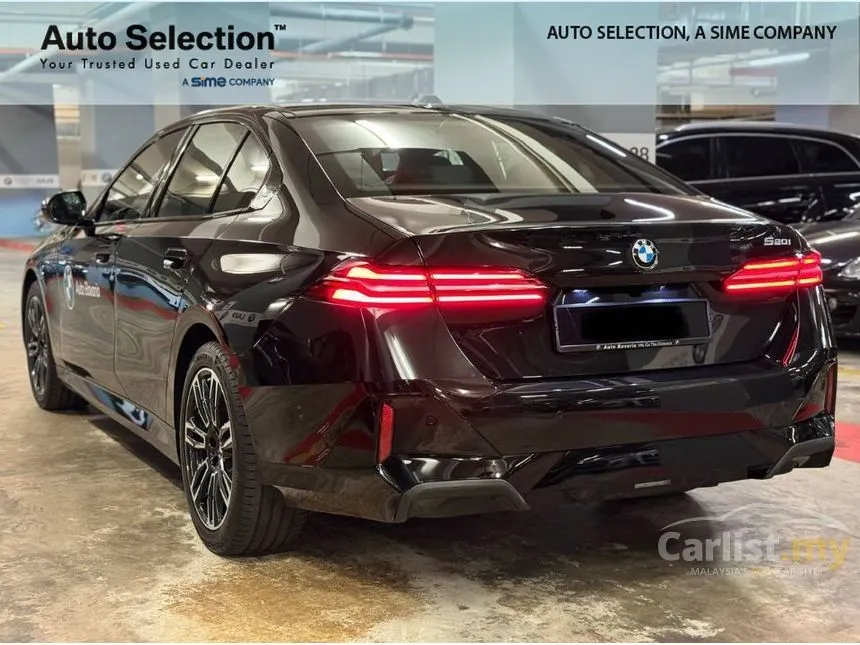 2025 BMW 520i M Sport Sedan