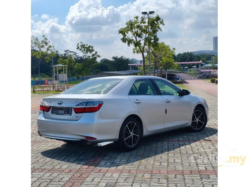 2015 Toyota Camry Hybrid Sedan