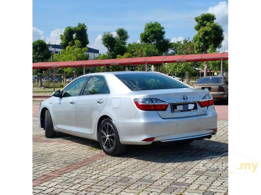 2015 Toyota Camry Hybrid Sedan