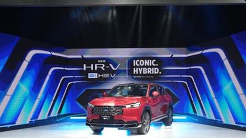 Kemunculan Model Hybrid Tandai Penurunan Harga Seluruh Varian Honda HR-V