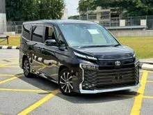 2022 Toyota Voxy 2.0 S-Z MPV, New Facelift, Full Spec, Side Step, Foot Kick Door, 2 Power Door, Power Boot, 360 Camera, 7 Seater, Free 6 Year Warranty