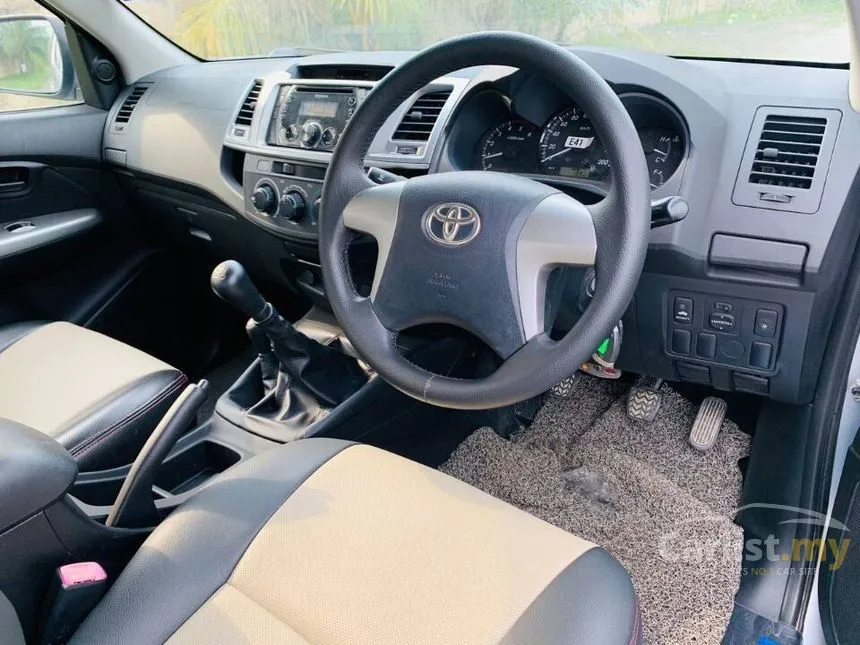2014 Toyota Hilux G VNT Pickup Truck
