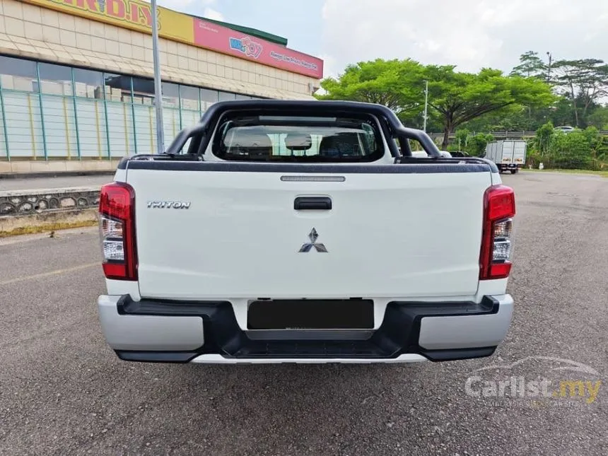 2022 Mitsubishi Triton Phantom Plus Dual Cab 4X4 Pickup