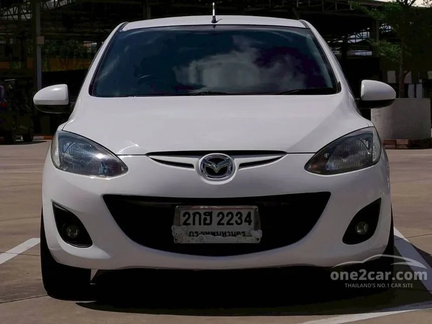 2013 Mazda 2 Elegance Groove Sedan