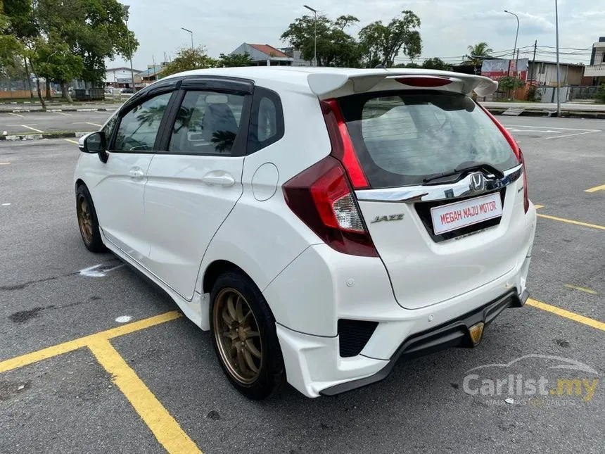 2015 Honda Jazz V i-VTEC Hatchback