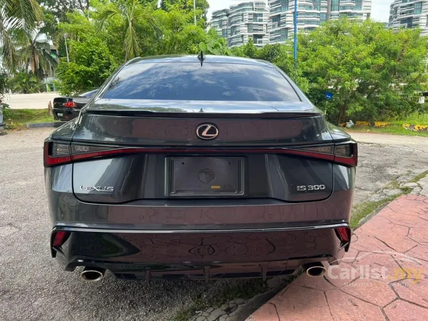 2022 Lexus IS 300 F Sport Sedan