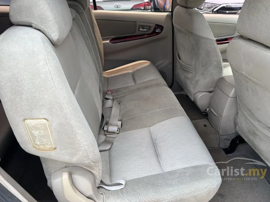 2005 Toyota Innova G MPV