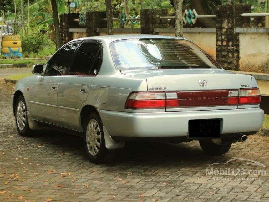 1994 Toyota Corolla Sedan