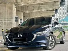 2023 Mazda 3 2.0 SKYACTIV-G High Sedan // Full Service Record Under Warranty Until 2028 // Sunroof // 6 Speed // Leather Seat // Apple CarPlay //