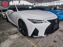 2024 Lexus IS 300 2.0 F Sport TURBO,UNREG,HI-SPEC,GRADE A CAR,ORI 9000KM ONLY,3 EYES LED LIGHT,SPORT PADDLE SHIFT,BUCKET SEATS,LEATHER,BSM,FREE GIFTS