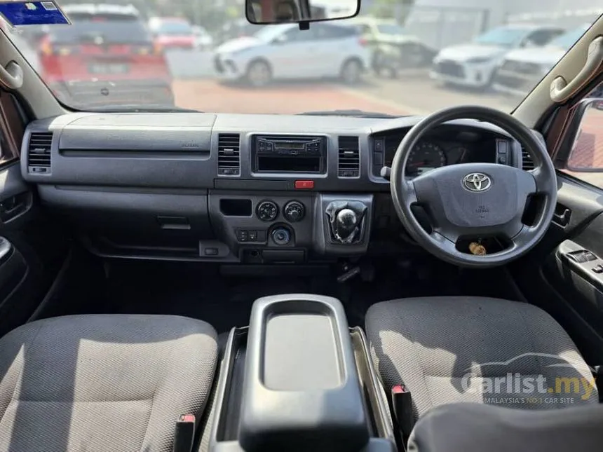 2016 Toyota Hiace Window Van