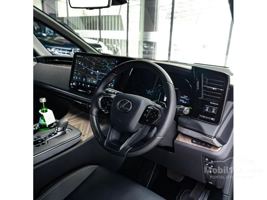 2024 Lexus LM 350h 4 Seater MPV